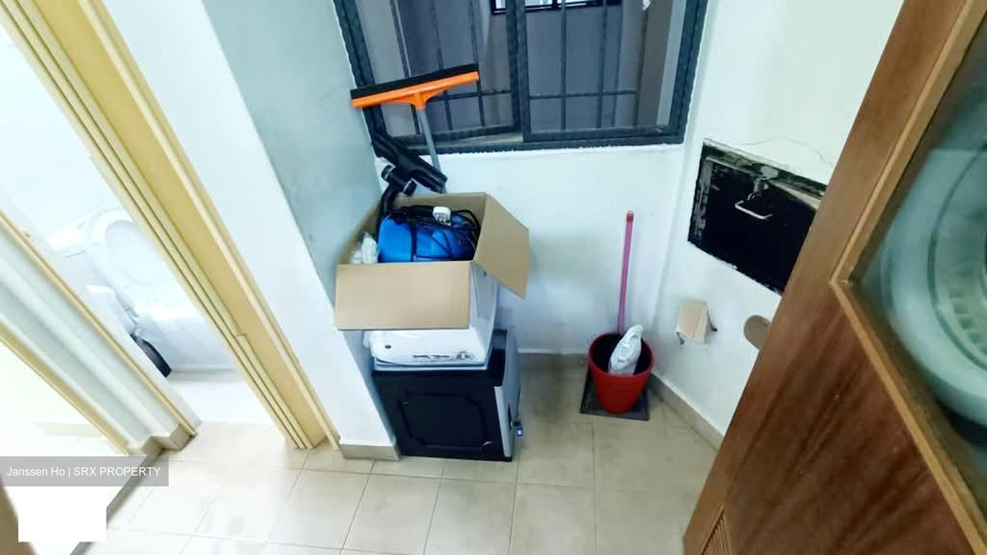 East Meadows (D16), Condominium #602894521